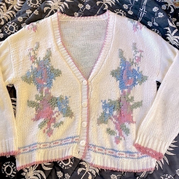 Vintage Hand Embroidered Knit Grandma Core Floral Cardigan Sweater​ - Picture 14 of 15